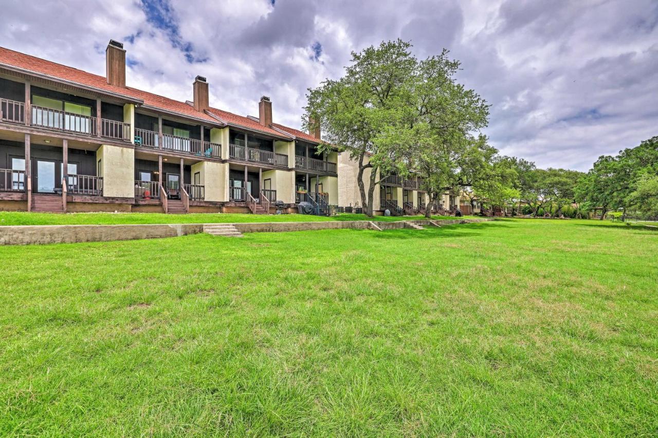 Modern Lakeside Golf Course Retreat With Deck! Canyon Lake Esterno foto