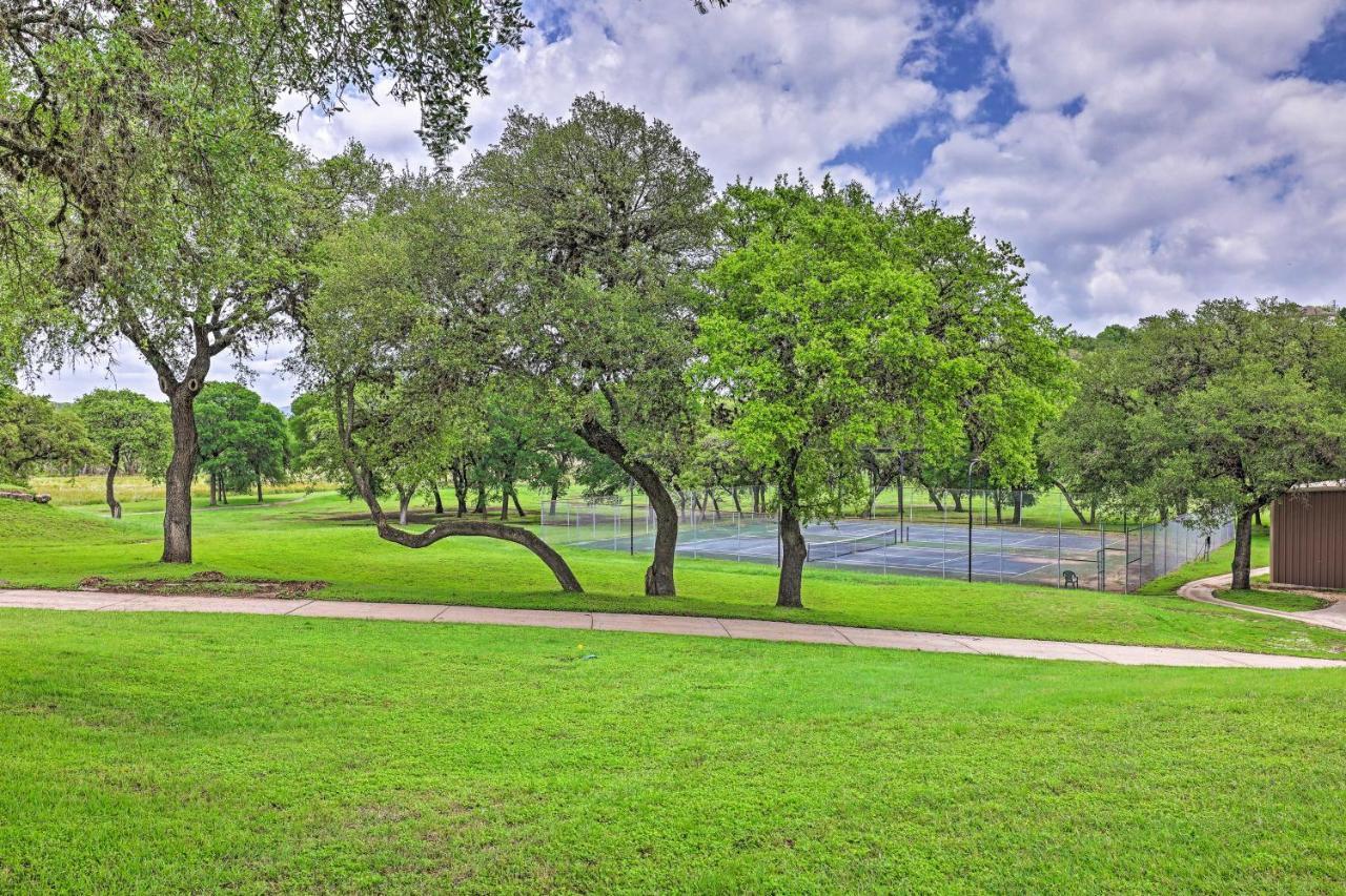 Modern Lakeside Golf Course Retreat With Deck! Canyon Lake Esterno foto