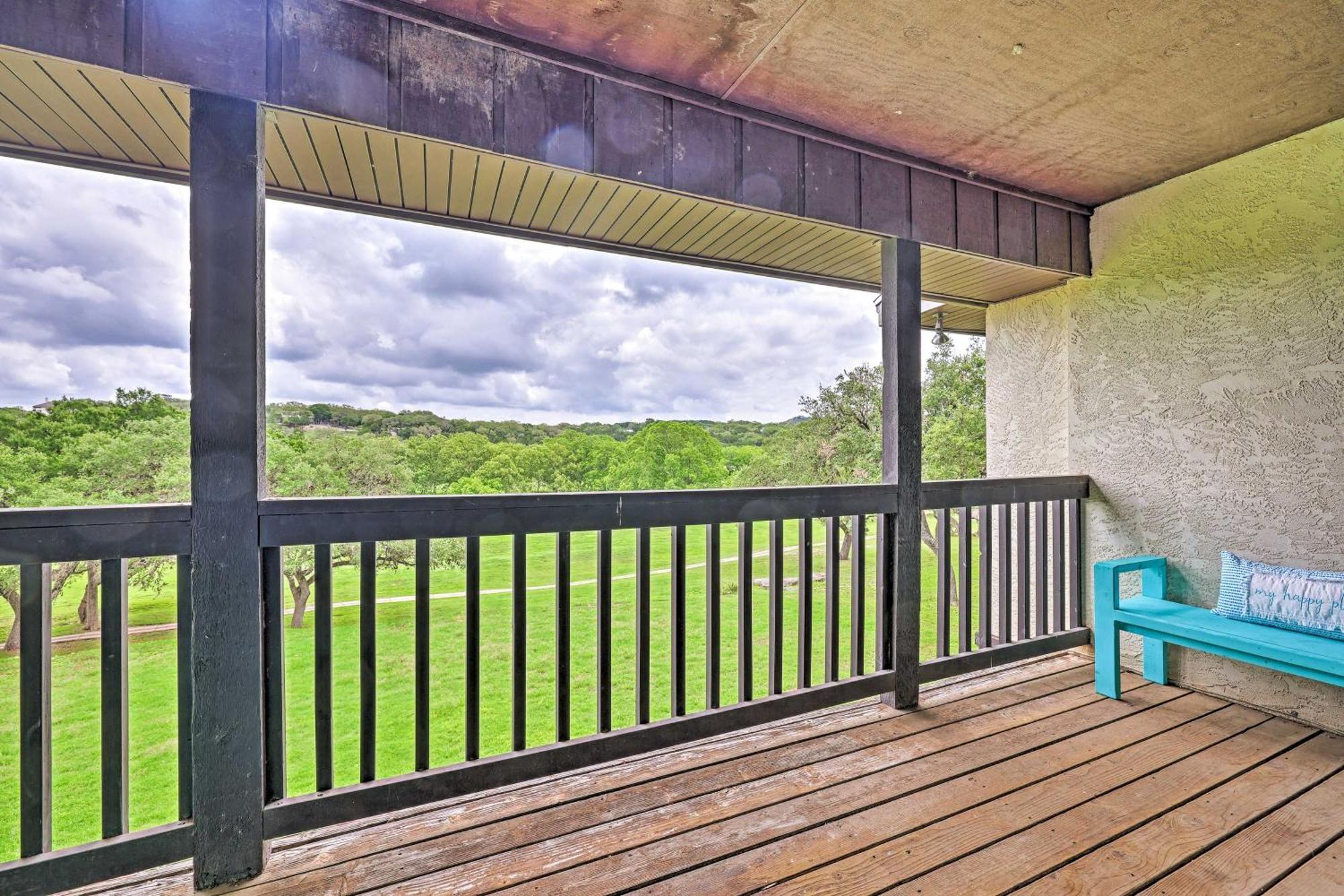 Modern Lakeside Golf Course Retreat With Deck! Canyon Lake Esterno foto